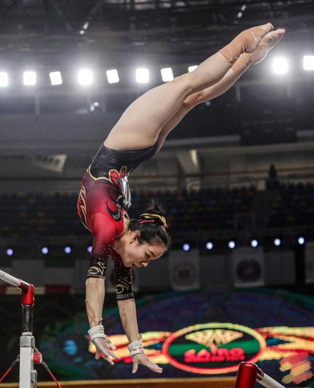 -体操冠军轻松摘金优雅出手