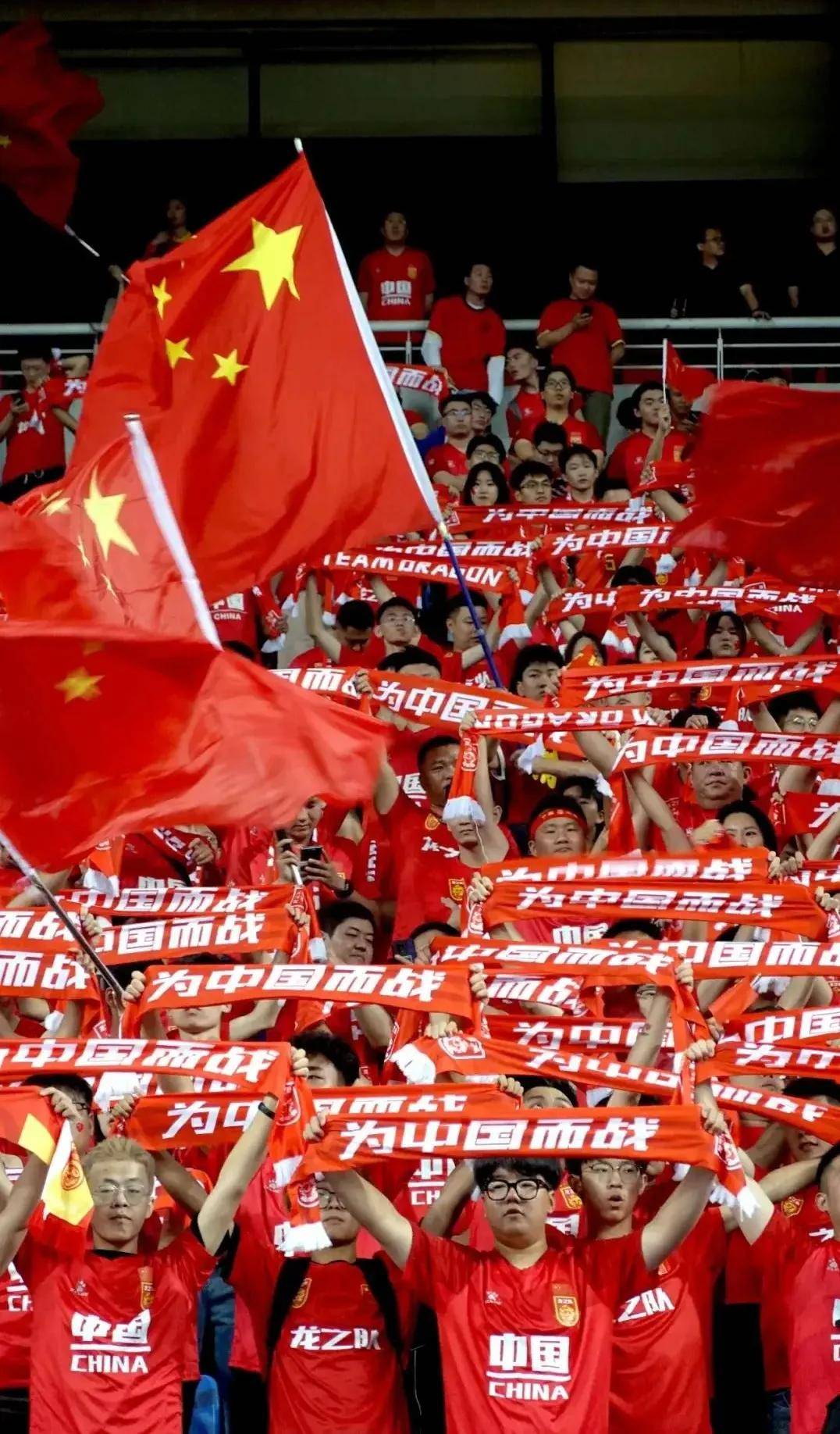 国内足球联赛激烈角逐，注定创造传奇的简单介绍