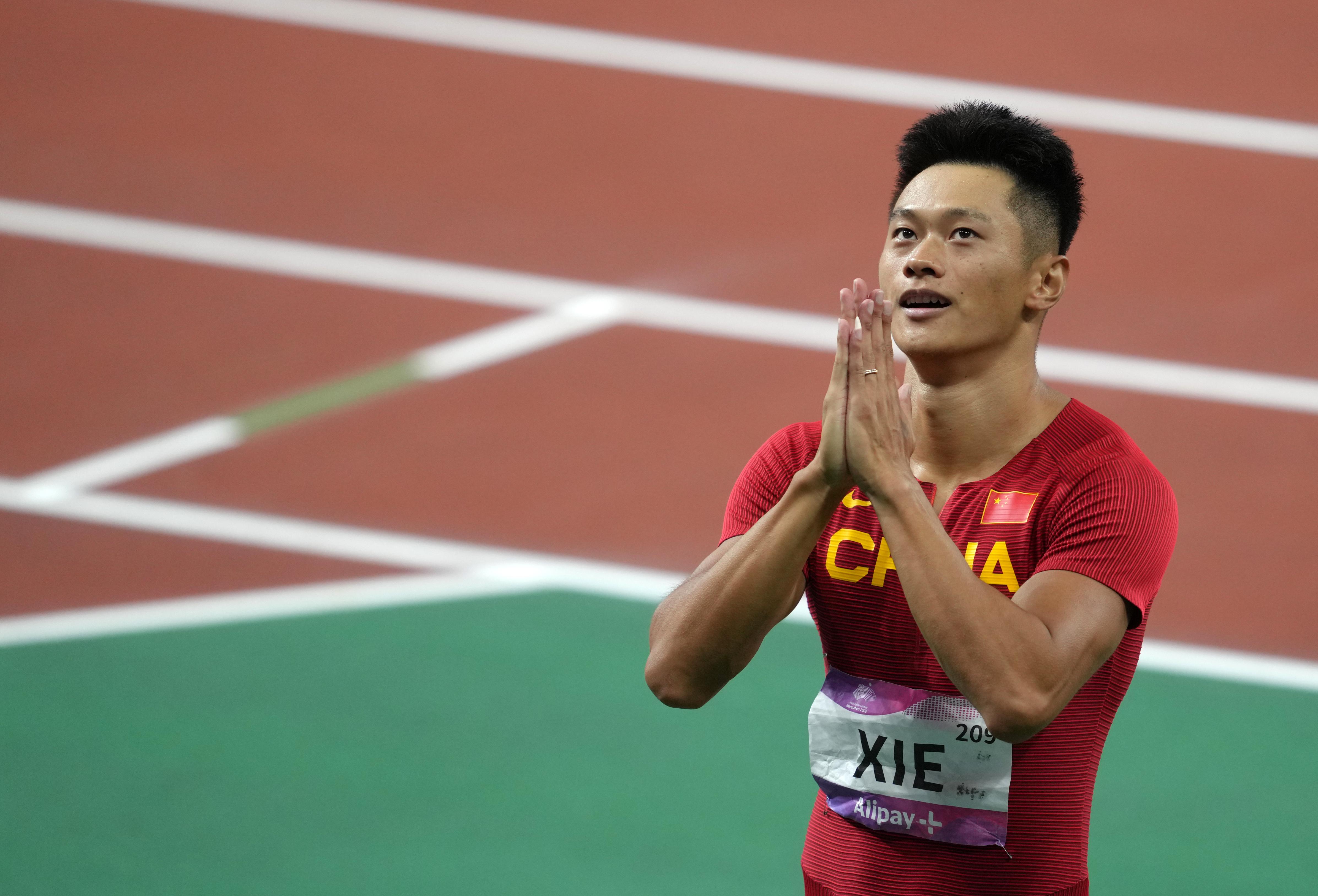 包含中国体操队：亚运会只是第一站等冠军赛归来再聚的词条
