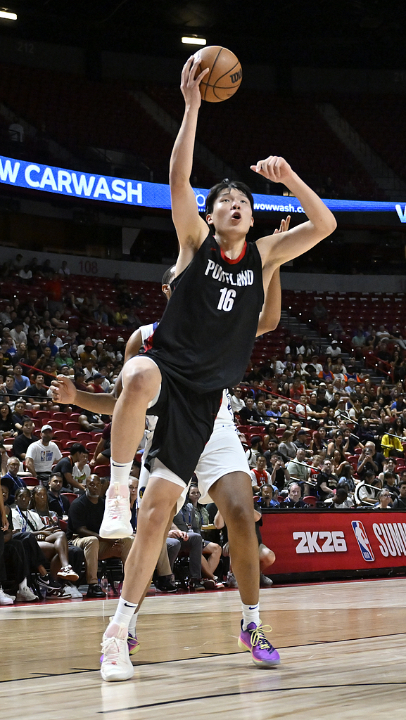 开拓者大胜勇士取得关键胜利