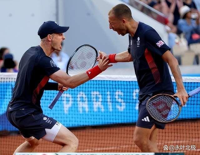 包含英国网球队绝杀日本网球队，穆雷爆发神勇的词条