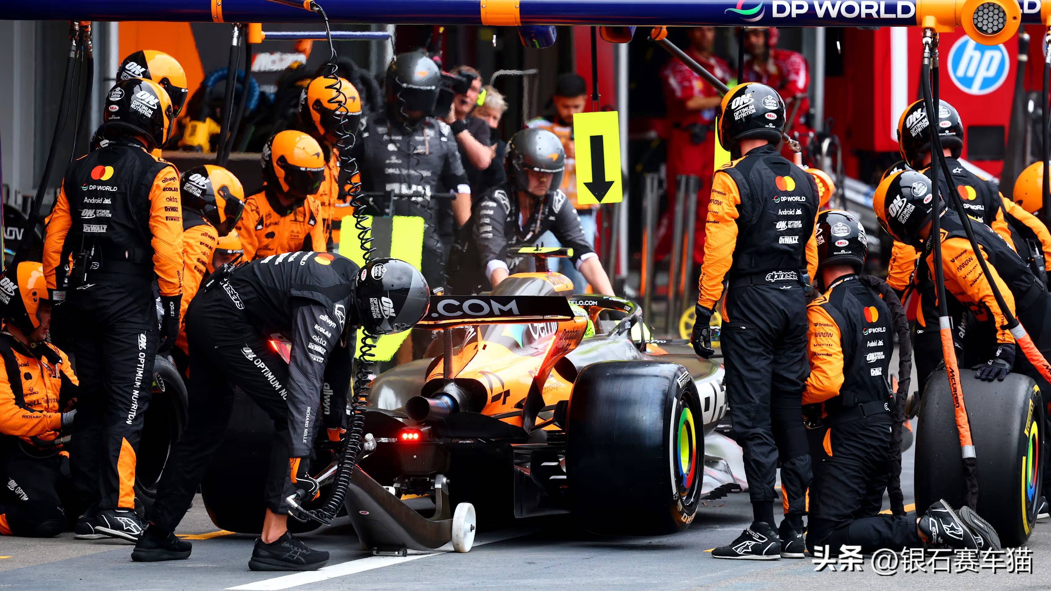 红牛车队逆转红牛二队，塞恩斯统治全场