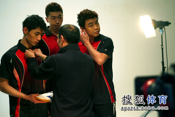 英格兰队险胜日本队，张继科惊艳四座