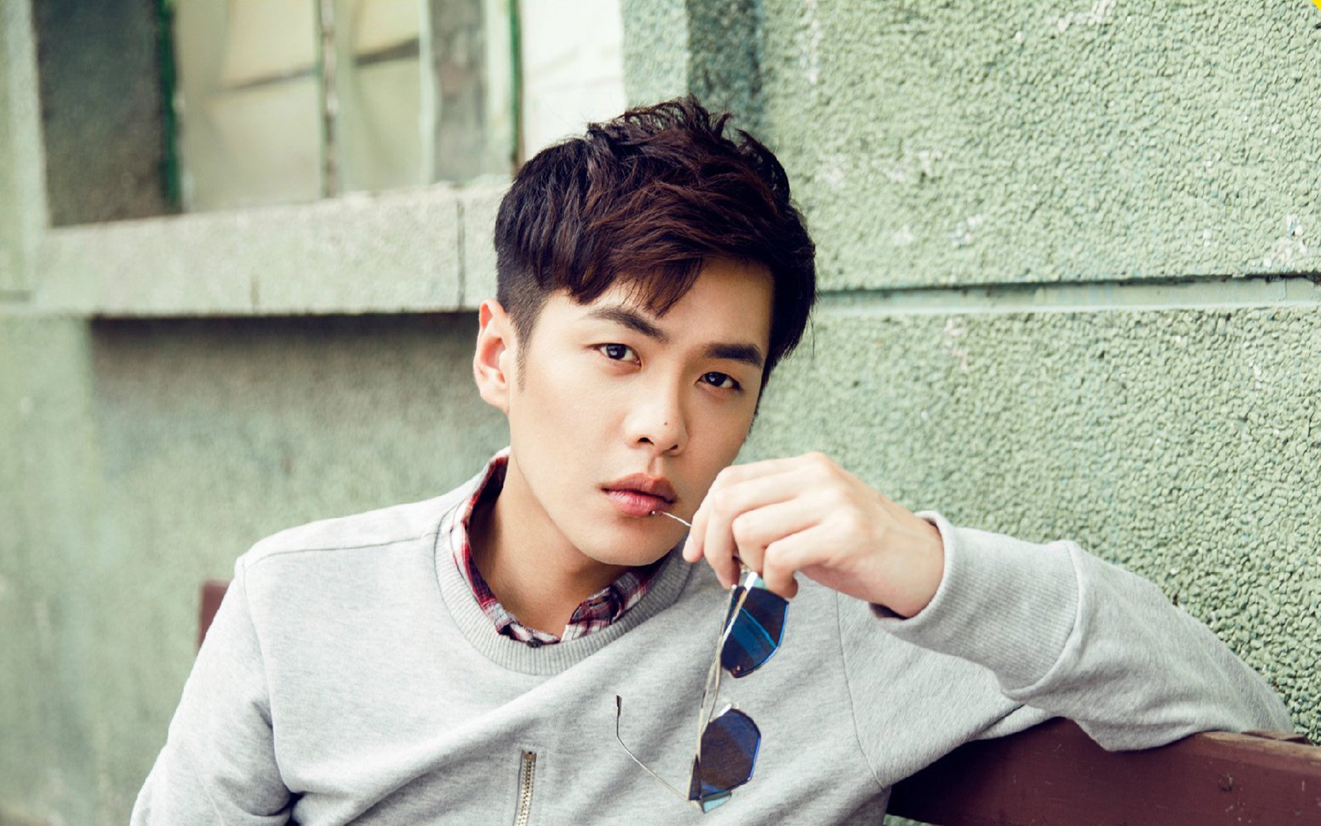 双星闪耀，苏亚雷斯的逆天改命与乌克兰的团队碾压